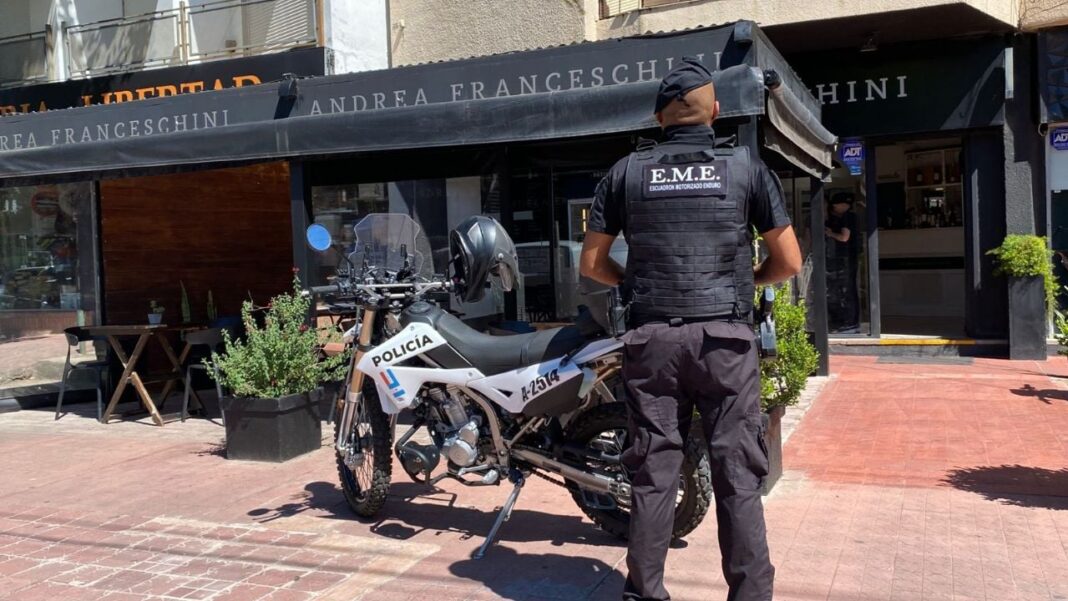 2300288-intento-robar-en-un-comercio-de-carlos-paz-y-lo-dejaron-encerrado