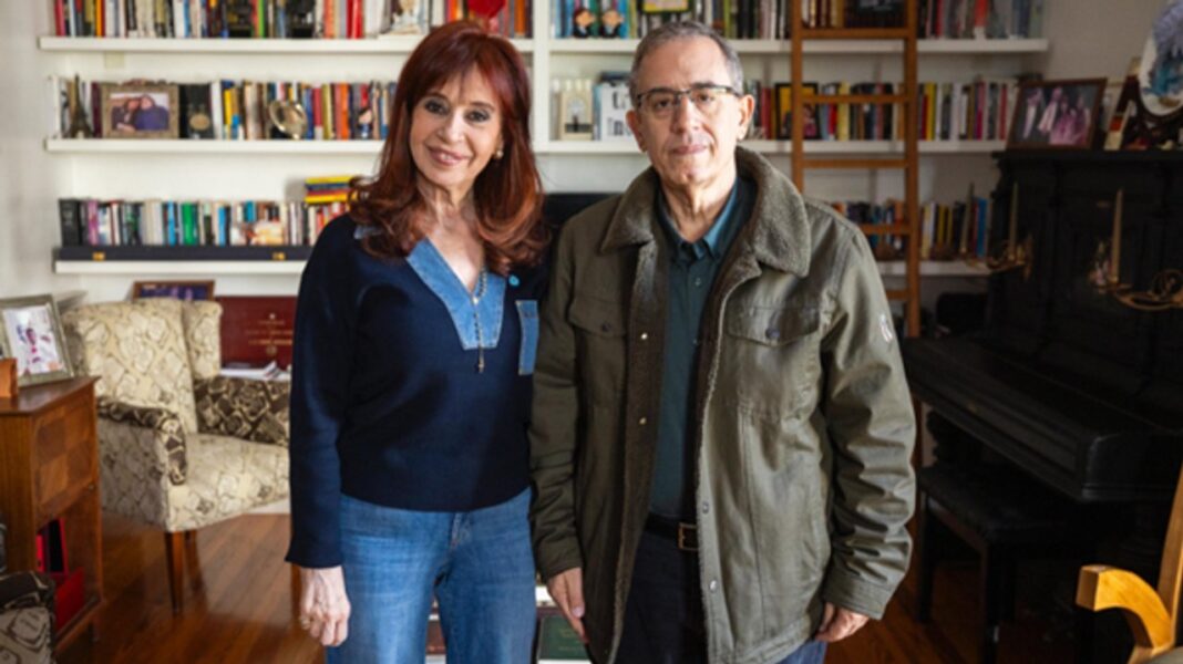 2323415-cristina-fernandez-recibio-a-carlos-maslaton-amia-iran-y-citas-a-la-biblia